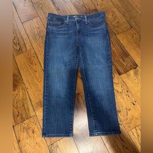 Levi’s 311 Shaping Skinny Women’s Dark Blue Capris Size 29